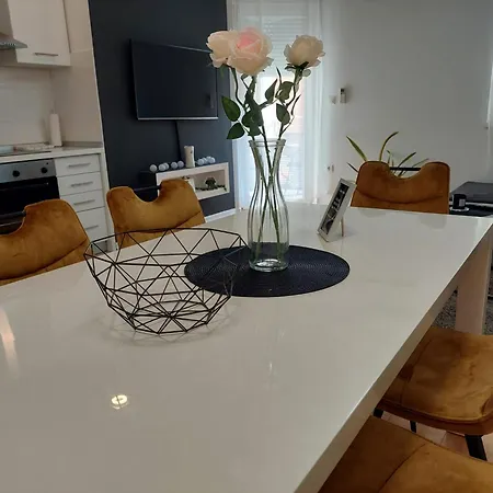 Tobys Place Апартаменти *