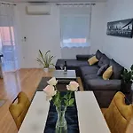 Tobys Place * プーラ
