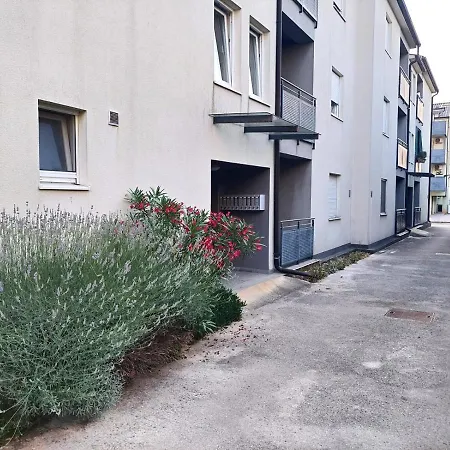 Tobys Place Apartman *